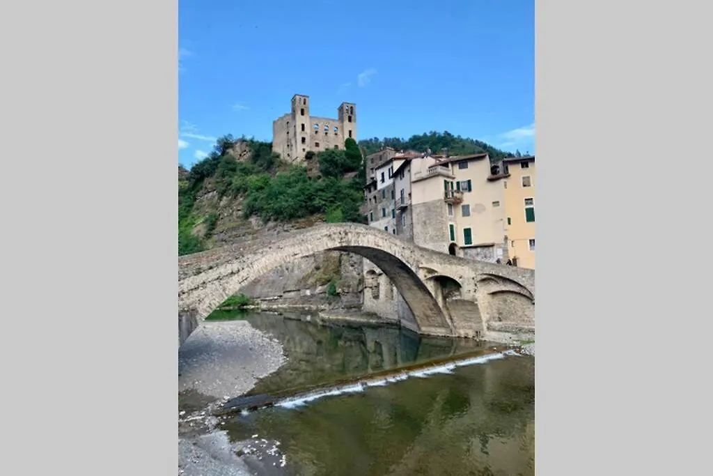 Appartamento Le Bijou di Dolceacqua, per un momento memorabile. Italia
